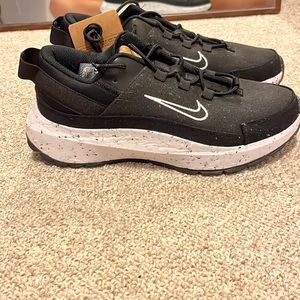 Size 7 Nike shoes for women